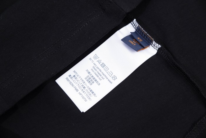 Clothes Louis Vuitton 477