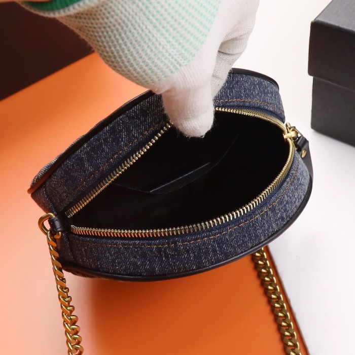 Handbags SAINT LAURENT 610436 size 17×17×5.5 cm