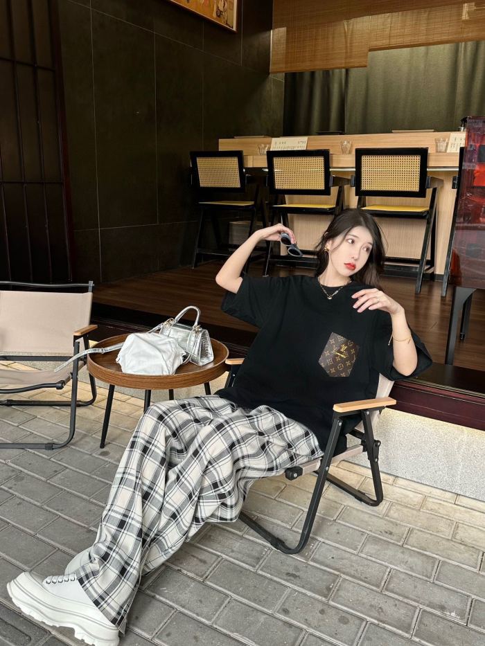 Clothes Louis Vuitton 491