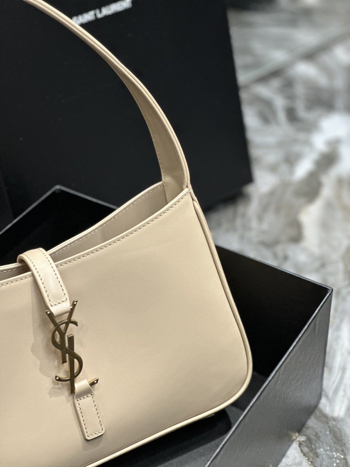 Handbags SAINT LAURENT 657228 size 25X14X6 cm