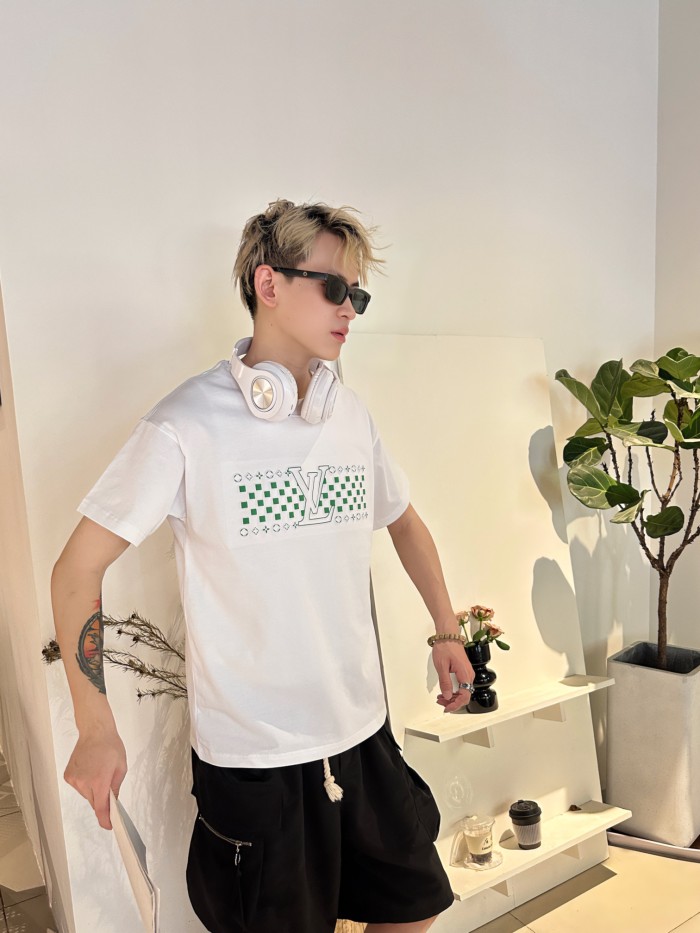 Clothes Louis Vuitton 467