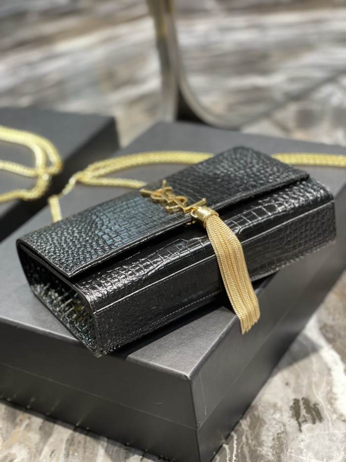 Handbags SAINT LAURENT 354119 size 24x14.5x5 cm