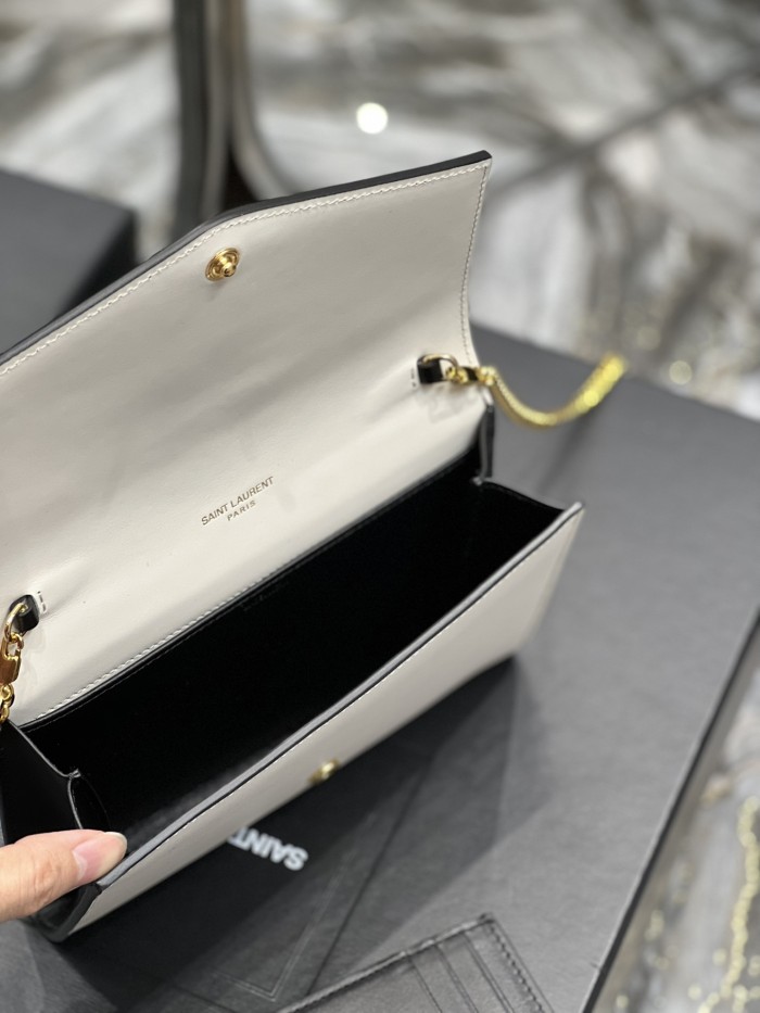 Handbags SAINT LAURENT 607788 size 19x12x4 cm