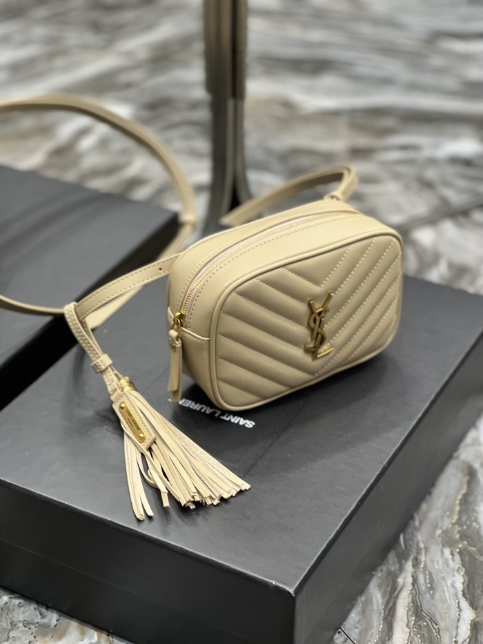 Handbags SAINT LAURENT 534817 size 15.5x10.5x5.5 cm