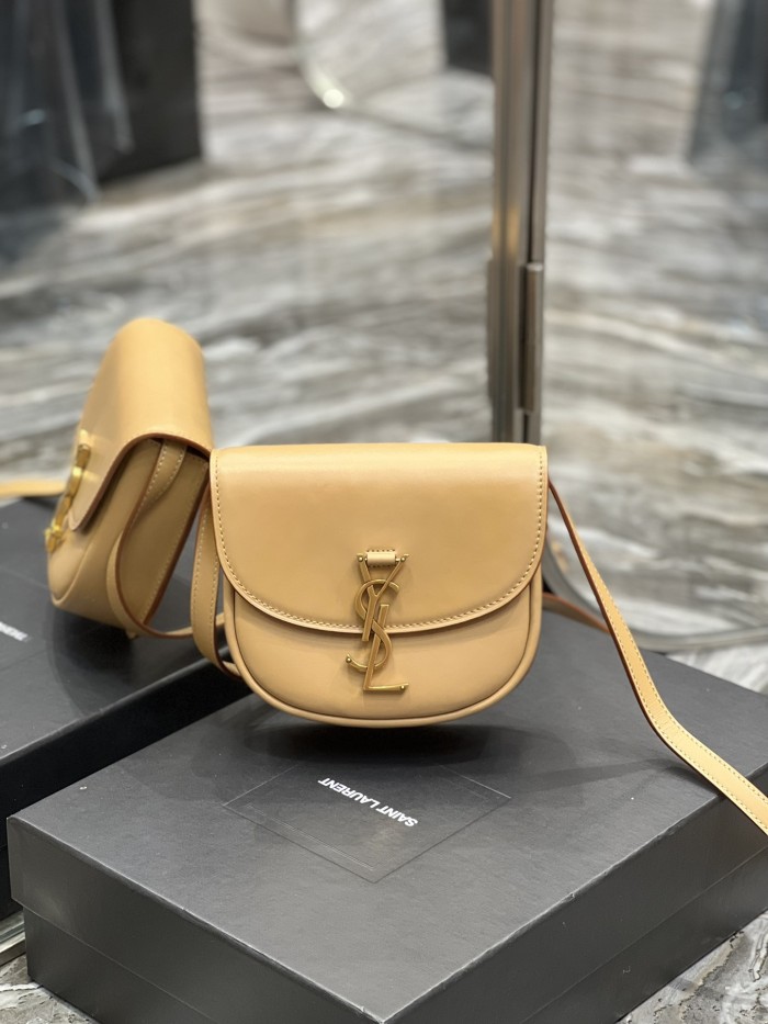 Handbags SAINT LAURENT 619740 size 18x15.5x5.5 cm