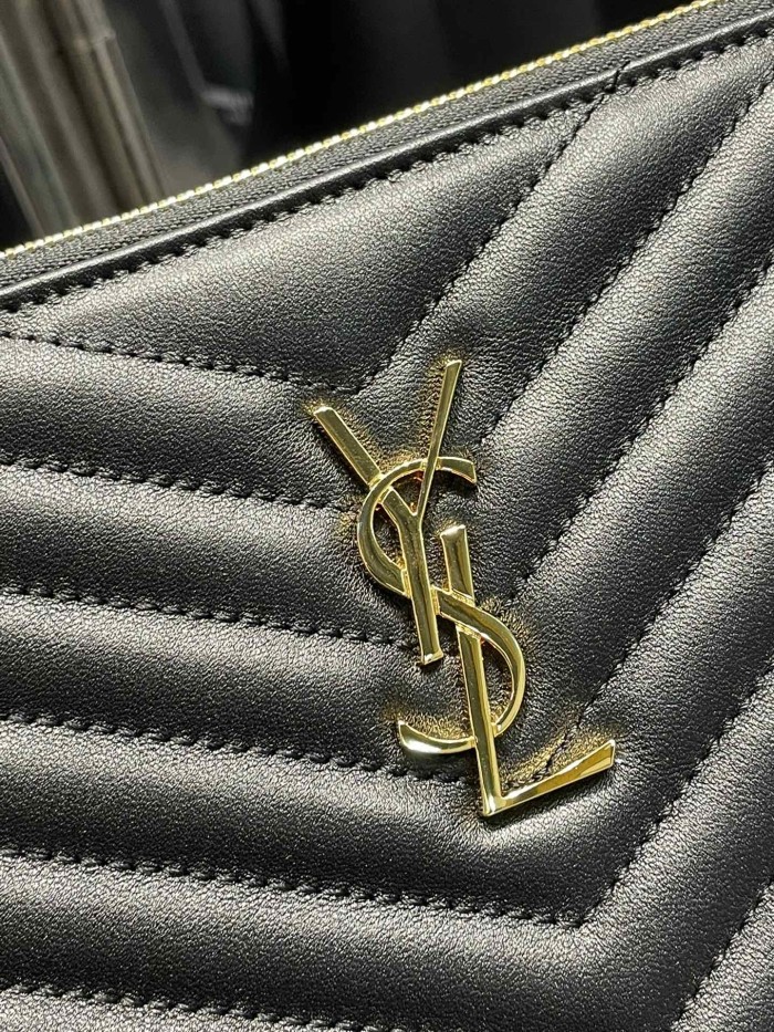 Handbags SAINT LAURENT 413444 size 30×21.5×2 cm