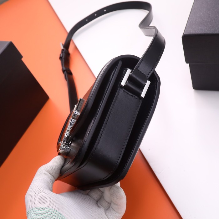 Handbags SAINT LAURENT 634306 size 19x13x5 cm