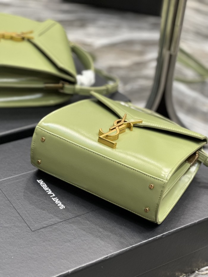 Handbags SAINT LAURENT 602716 size 20×16×7.5 cm