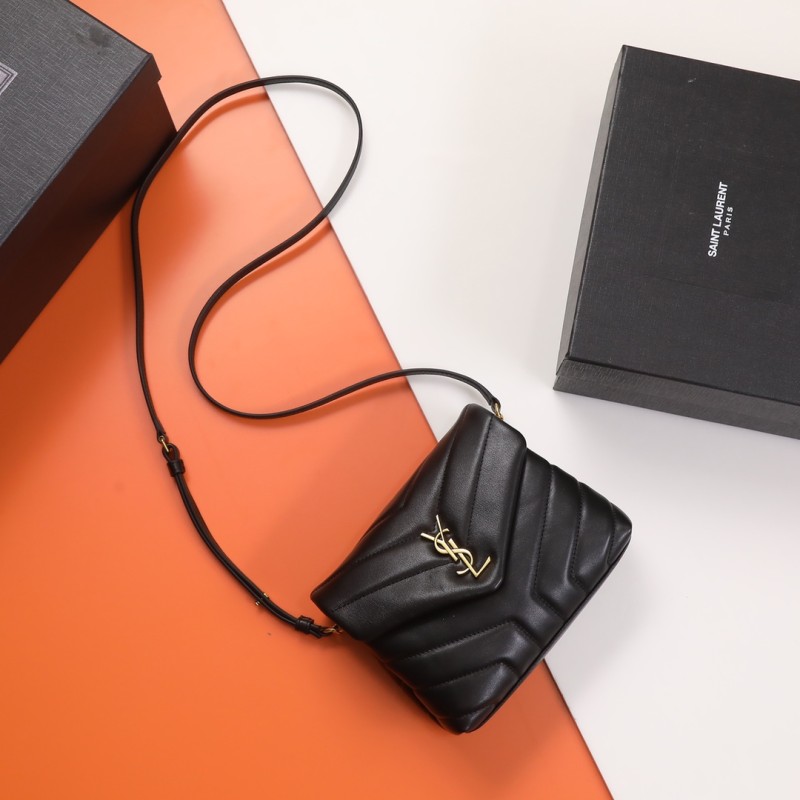 Handbags SAINT LAURENT 467072 size 20×14×7 cm