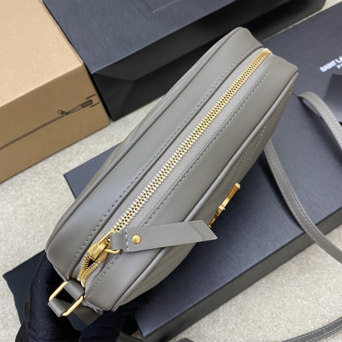 Handbags SAINT LAURENT 520534 size 23x16x6 cm