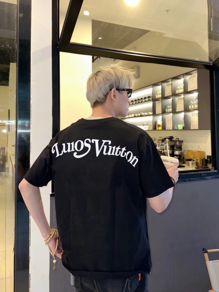 Clothes Louis Vuitton 493