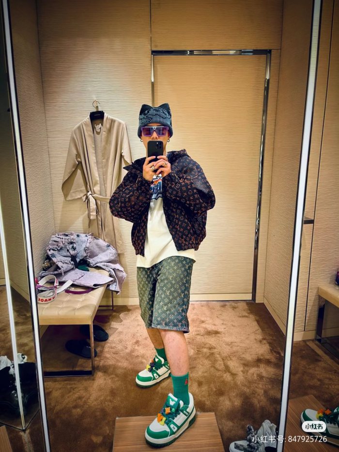 Clothes Louis Vuitton 475