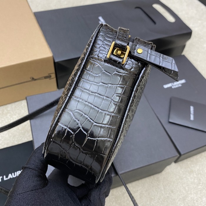 Handbags SAINT LAURENT 520534 size 23x16x6 cm