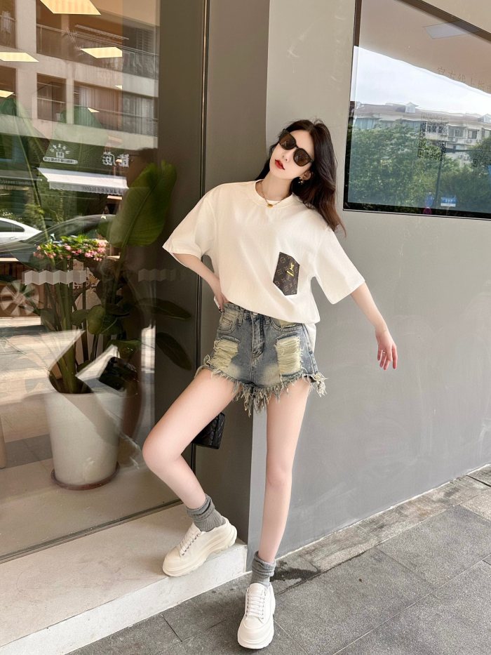 Clothes Louis Vuitton 492