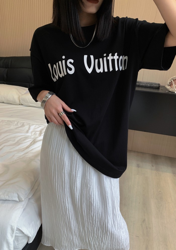 Clothes Louis Vuitton 496