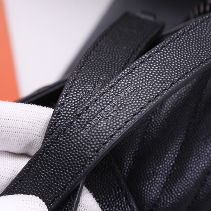 Handbags SAINT LAURENT 487206 size 24x17.5x6 cm