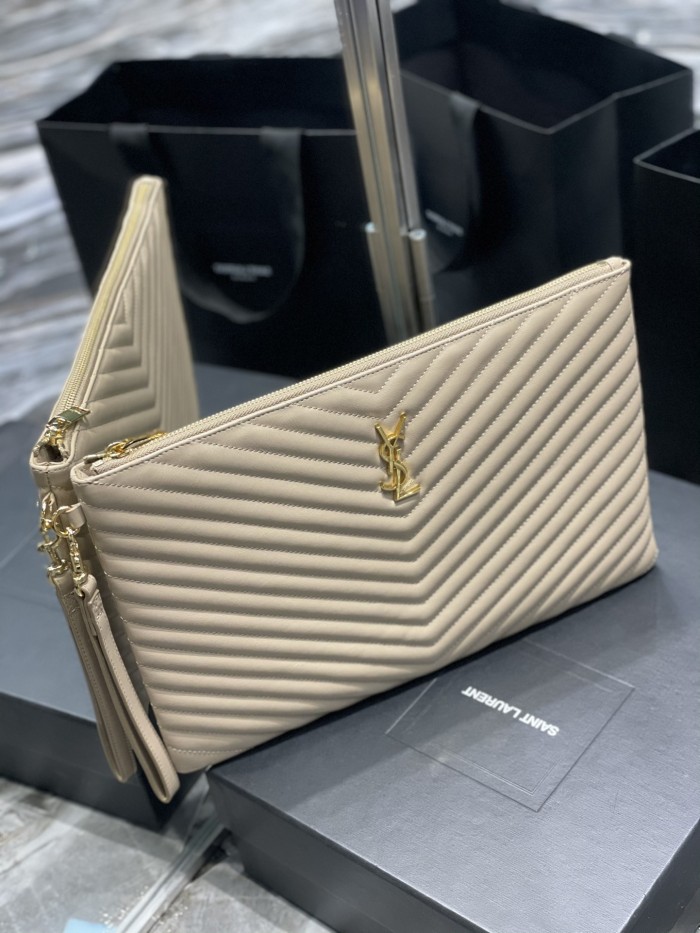 Handbags SAINT LAURENT 440222 size 36x24.5x2.5 cm