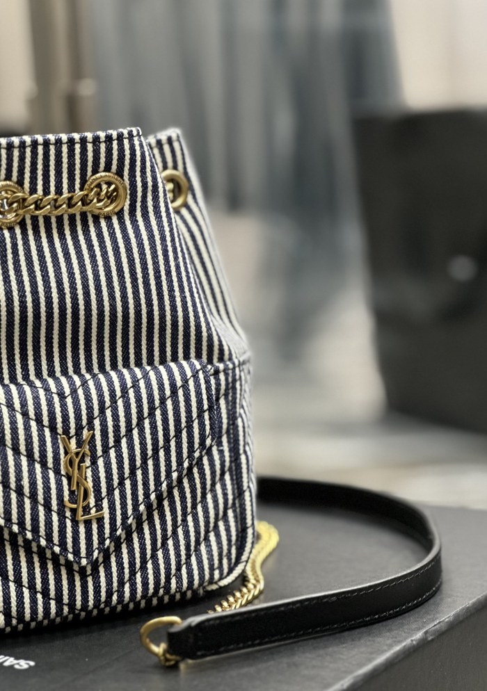 Handbags SAINT LAURENT 631052 size 19x13x13 cm