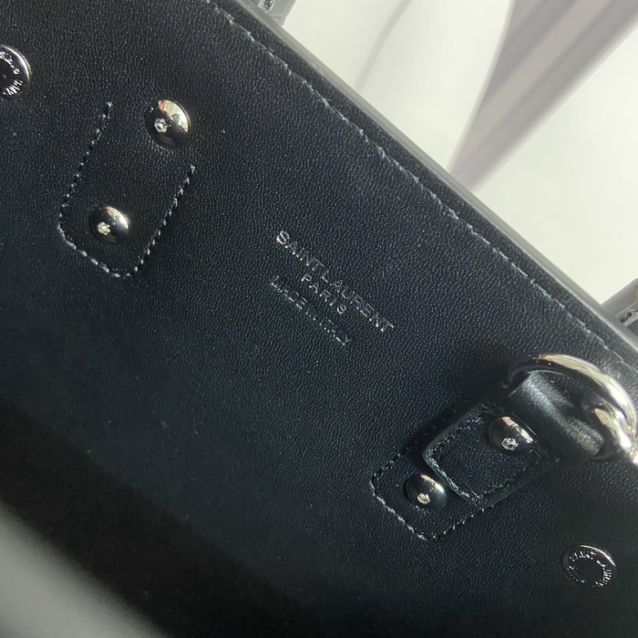 Handbags SAINT LAURENT 392035 size 21*15*10 cm