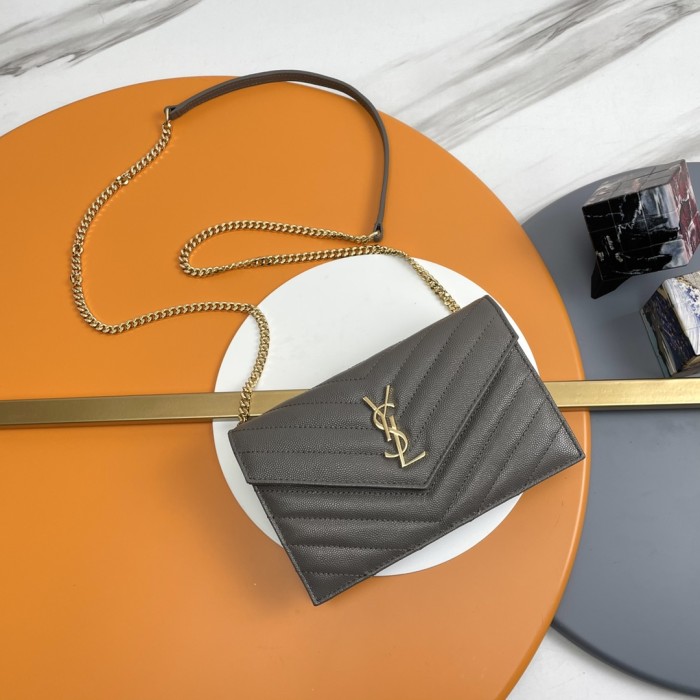 Handbags SAINT LAURENT 393953 size 19x11.5x4 cm