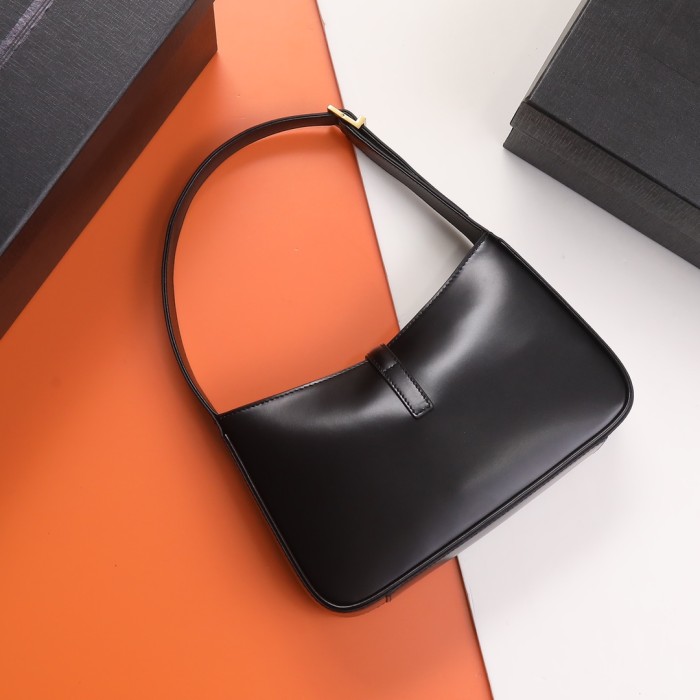 Handbags SAINT LAURENT 657228 size 25X14X6 cm