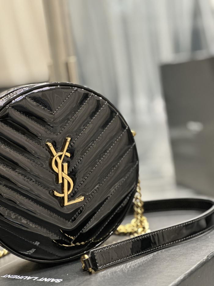 Handbags SAINT LAURENT 610436 size 17x17x5.5 cm