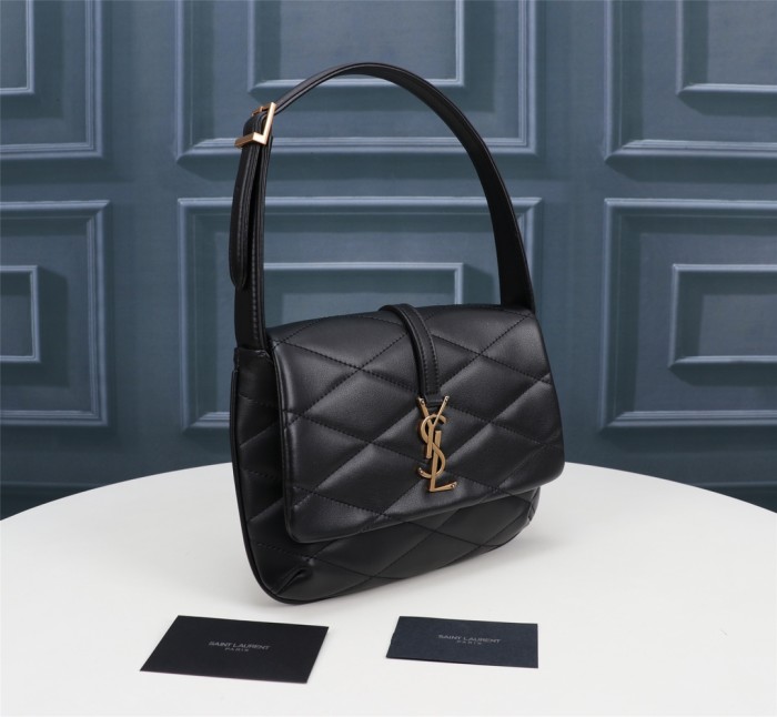 Handbags SAINT LAURENT 698567 size 24x18x5.5 cm