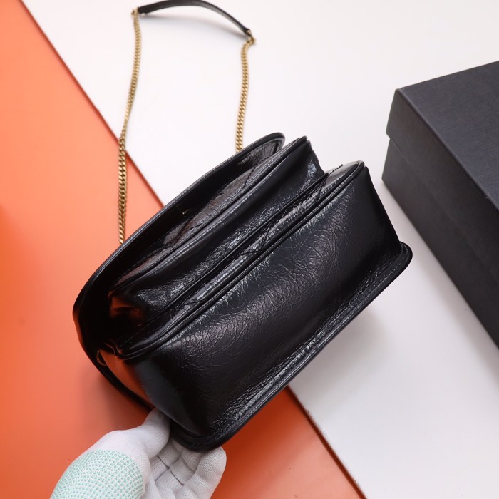 Handbags SAINT LAURENT 533037 size 22x16.5x12 cm