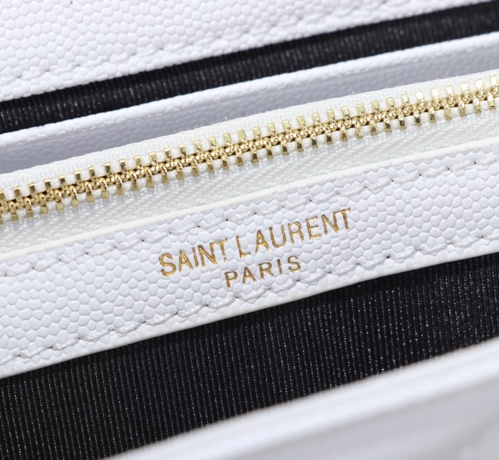 Handbags SAINT LAURENT 26801 size 22.5x14x4 cm