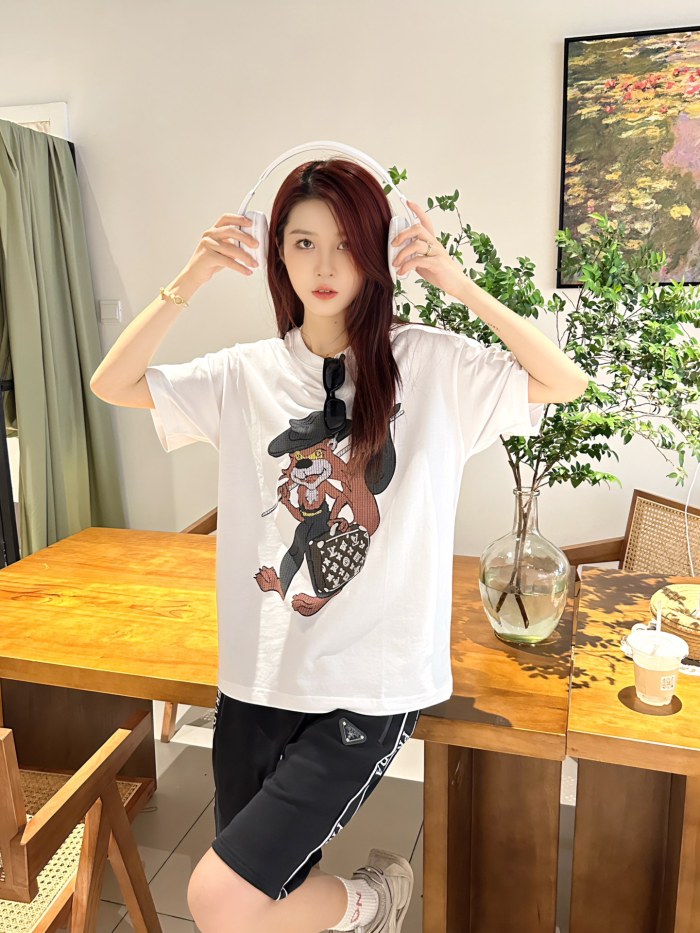 Clothes Louis Vuitton 476