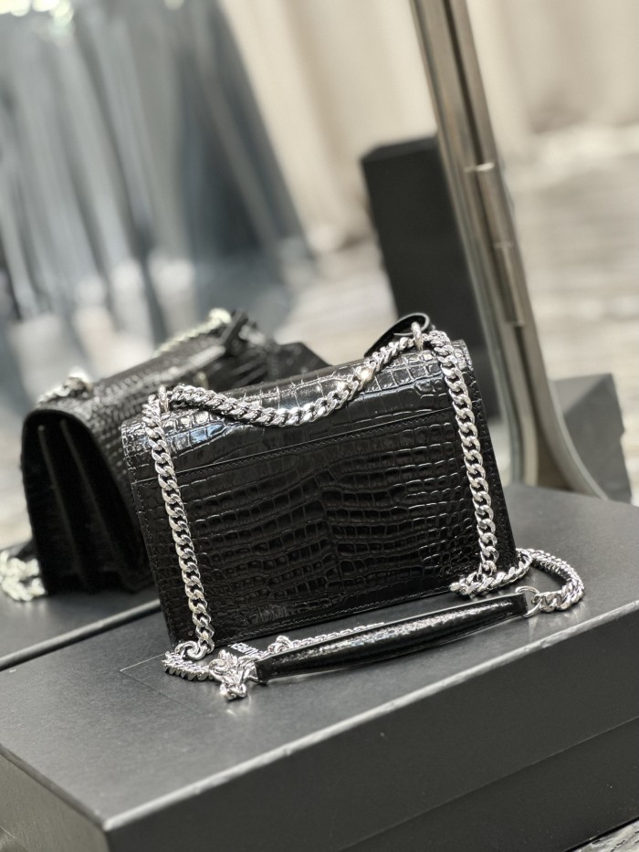 Handbags SAINT LAURENT 441972 size 19×13×8 cm