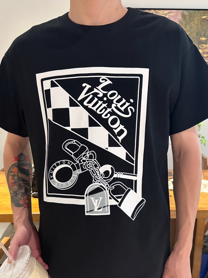 Clothes Louis Vuitton 467