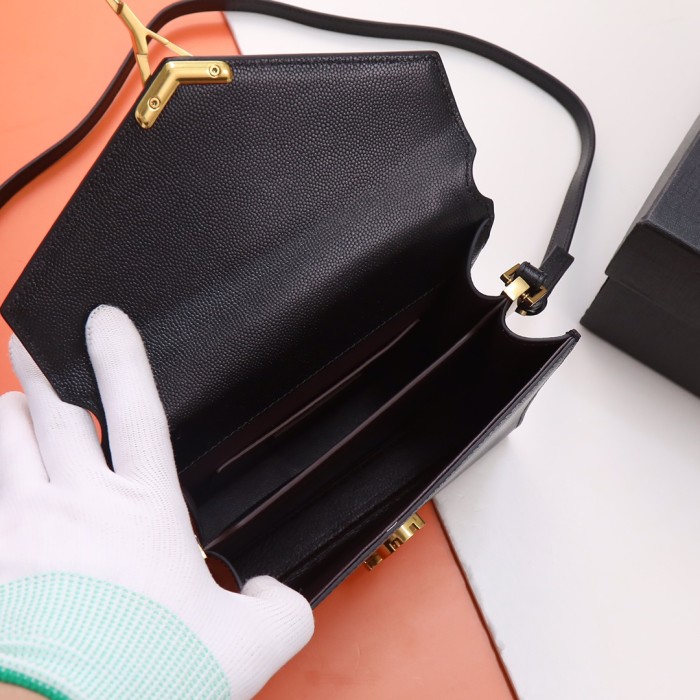 Handbags SAINT LAURENT 602716 size 20×16×7.5 cm