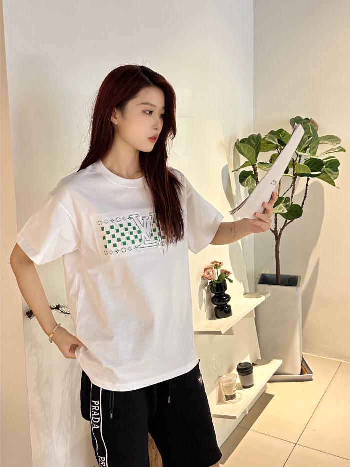 Clothes Louis Vuitton 467