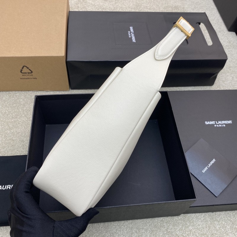 Handbags SAINT LAURENT 713938 size 22x22x10 cm