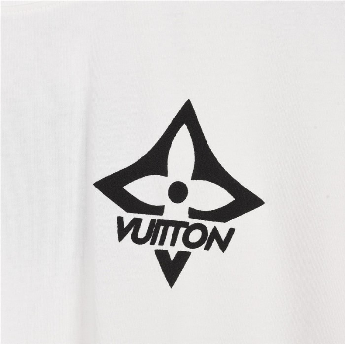 Clothes Louis Vuitton 449