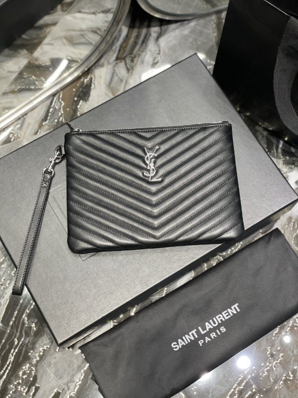 Handbags SAINT LAURENT 379039 size 24×17.5×1.5 cm