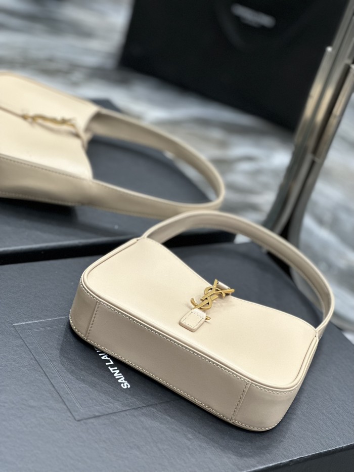 Handbags SAINT LAURENT 710310 size 19x11.5x4.5 cm