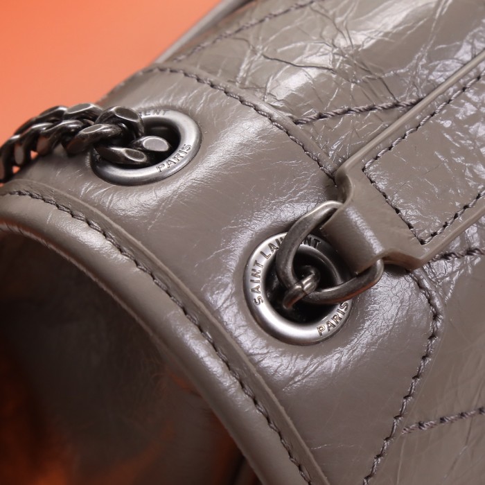 Handbags SAINT LAURENT 533037 size 22x16.5x12 cm