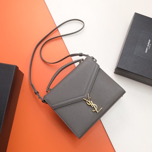 Handbags SAINT LAURENT 578000 size 24.5×20×11.5 cm