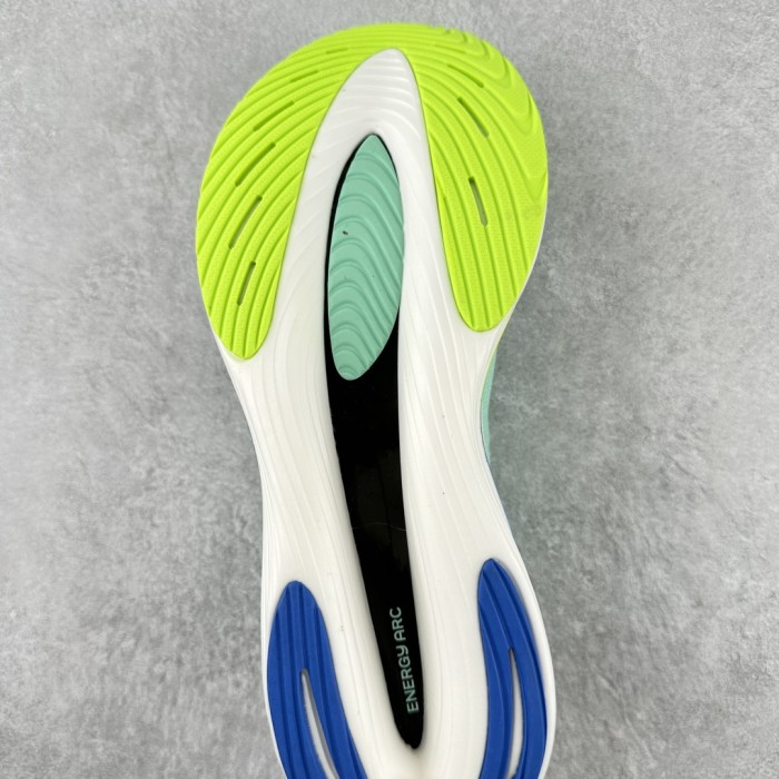 New Balance FuelCell SC Elite V3 Bright Mint Pixel Green