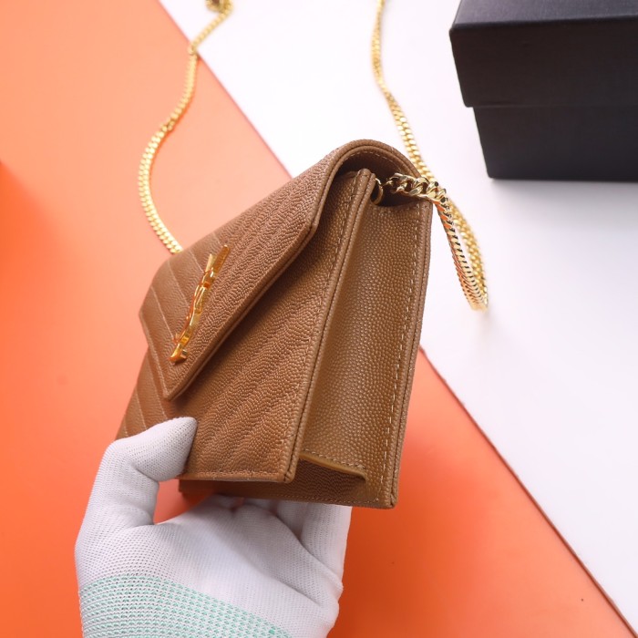 Handbags SAINT LAURENT 393953 size 19x11.5x4 cm