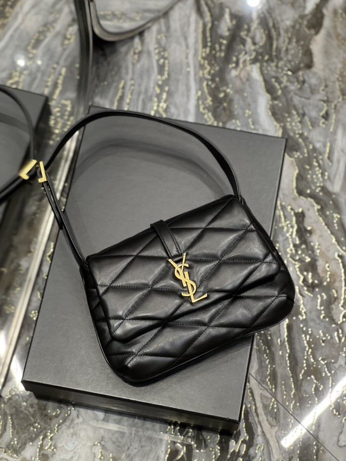 Handbags SAINT LAURENT 698567 size 24×18×5.5 cm