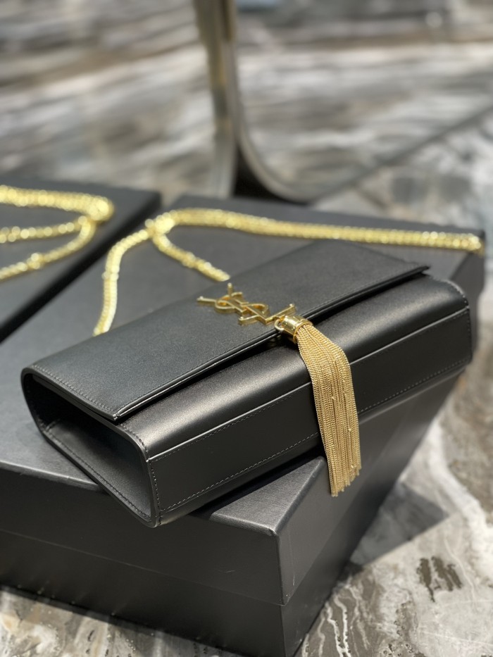 Handbags SAINT LAURENT 354119 size 24x14.5x5 cm