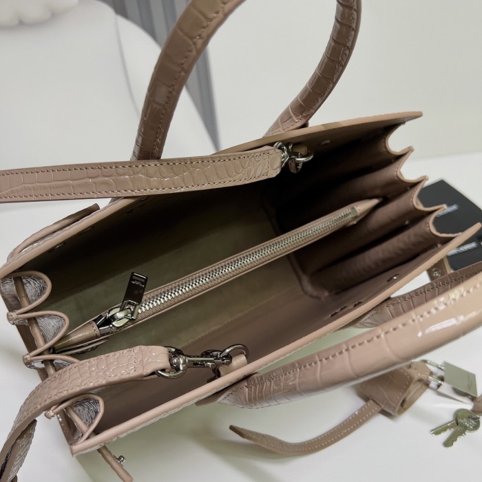 Handbags SAINT LAURENT 421863 size 26*20.5*12.5 cm