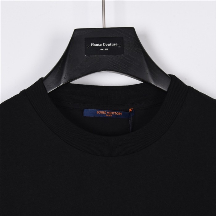 Clothes Louis Vuitton 529