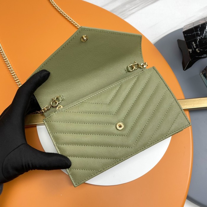 Handbags SAINT LAURENT 393953 size 19x11.5x4 cm