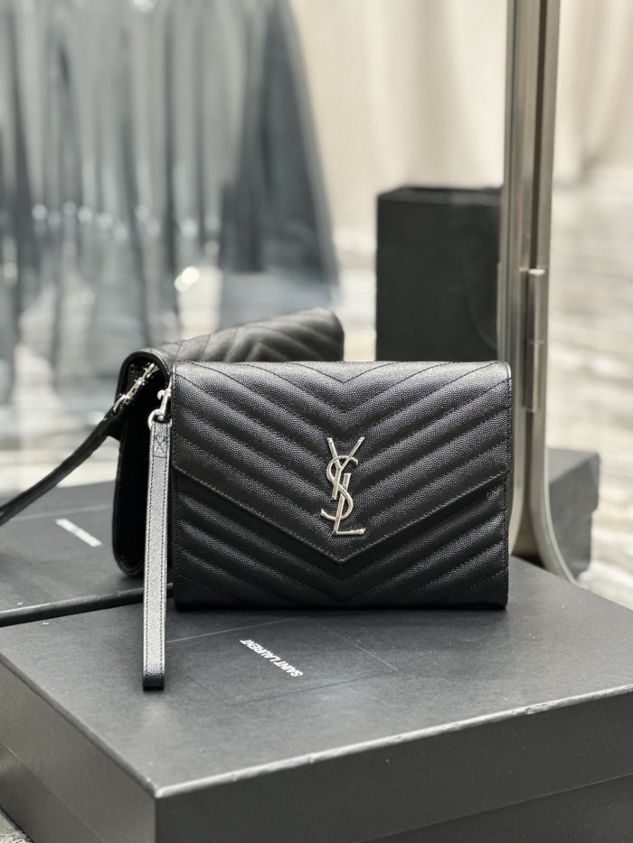 Handbags SAINT LAURENT 617662 size 21×6×3 cm
