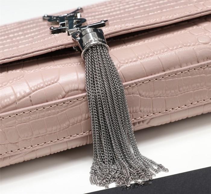 Handbags SAINT LAURENT 26700 size 24*5.5*14.5 cm