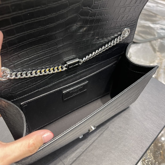 Handbags SAINT LAURENT 354119 size 24x14.5x5 cm